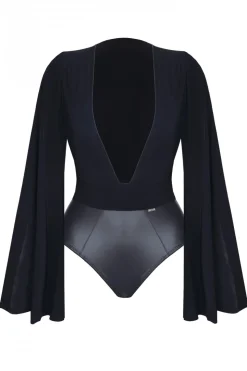 Eleganter Body mit langen Ärmeln, auf der Vorderseite ein spektakuläres Dekolleté und einem schön betontem Gesäß auf der Rückseite