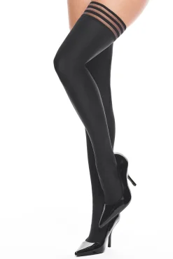 Halterlose Strümpfe mit Streifen im Wetlook in schwarz