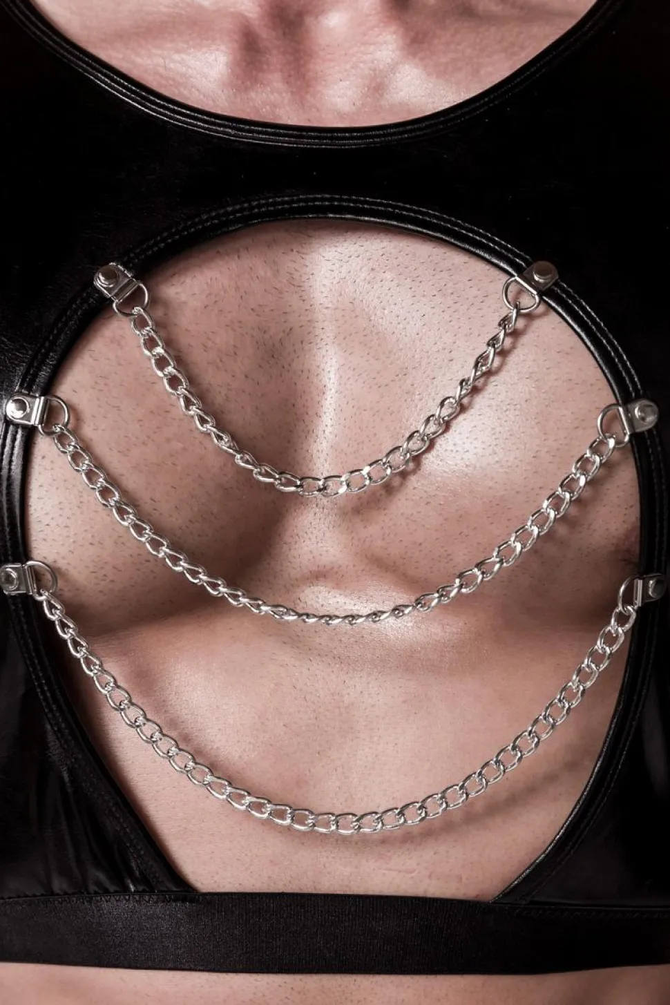 Herren Clubwear-Set aus hochwertigem Lederimitat mit Zierketten